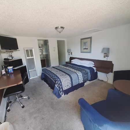 Holiday Lodge Sheridan Bagian luar foto